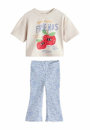 REGULAR FIT - SHORT SLEEVE AND SET - Legingi — bikses - ecru white apple character