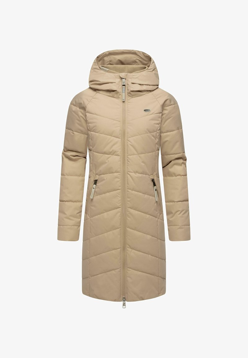 Beige isolerad jacka med huva, som har en framzipper, två sidofickor och diagonala sömmar över kroppen. Slät textur.