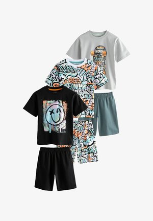 Set aus Kinder-Casualwear: zwei schwarze Shorts, drei T-Shirts in Grau, Schwarz und bunten Graffiti-Mustern. Baumwollstoff, kurze Ärmel.