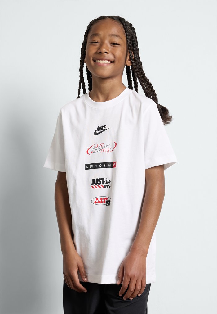 Nike TEE LOGOS UNISEX - Camiseta estampada - white