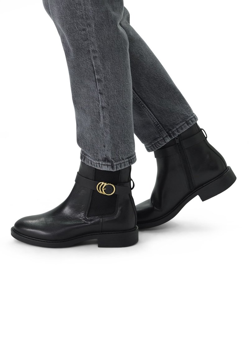 Manfield MIT SCHNALLE - Stivaletti con plateau - schwarz