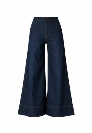 Pantalones vaqueros de pierna ancha en azul oscuro con bolsillos delanteros, trabillas para cinturón y cierre con botón en la cintura.