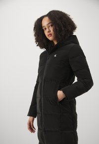 Calvin Klein Jeans - Płaszcz zimowy