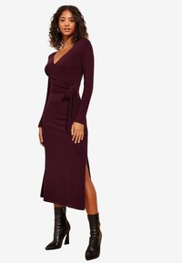 Friends Like These WRAP MIDI - Pletené šaty - red