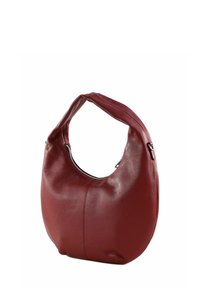Sac à épaule en cuir rouge avec une forme courbée, un dessus zippé et une texture lisse. Dispose d'une seule poignée rembourrée pour le transport.