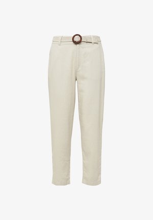 Beige linnen broek met een geweven riem en een ronde houten gesp. Slim fit, taps toelopende pijpen en zijzakken. Glad oppervlak.