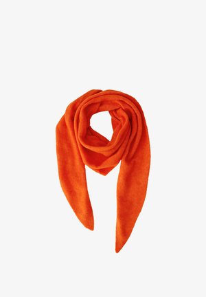 Hell orangefarbener weicher Schal, gefaltet mit spitzen Enden, auf weißem Hintergrund dargestellt.