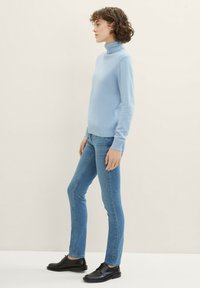 TOM TAILOR TTALEXA Slim - Karcsúsított farmerek - light stone bright blue denim