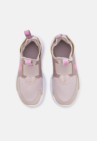 Nike Performance Zapatillas running asfalto - mauve