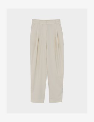 Bež visokog struka, krojene hlače s naborima, bočnim džepovima, prorezima za remen i prednjim zatvaračem na patent.