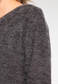 VILA Pletené šaty - mottled dark grey