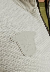 Thumbnail Image 7