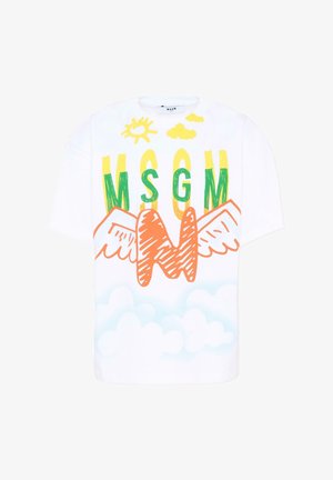 T-shirt blanc avec un soleil jaune et des nuages, lettres vertes "MSGM", et un grand "W" orange avec des ailes et des nuages bleus en bas.