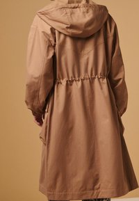 Next Parkaer - pink