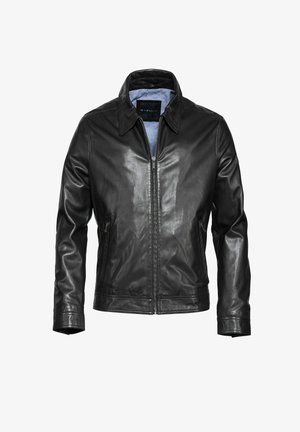 Schwarze Lederjacke mit durchgehendem Reißverschluss, spitzem Kragen, zwei seitlichen Taschen und blauer Innenauskleidung. Glatte Textur mit taillierter Passform.