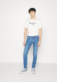 Pepe Jeans EGGO - Triko s potiskem - off white