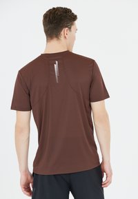 Endurance Printtipaita -  puce