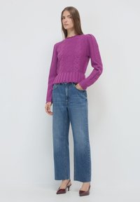 Calliope CON ROUCHES  - Strickpullover - viola