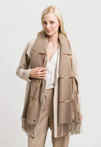 FRAAS WINDOW PANE STOLA - Sall - chinchilla