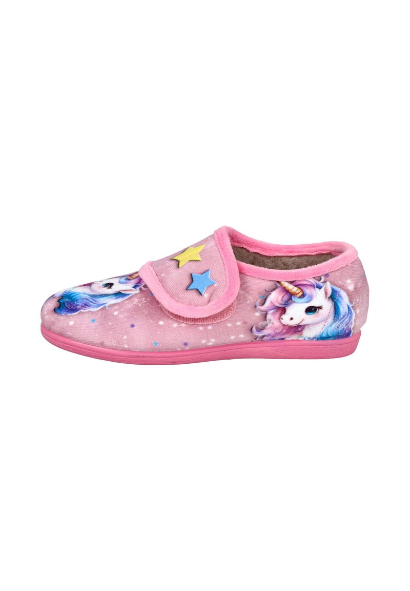 Zapatilla de casa rosa y peluda con gráficos de unicornio, acentos de estrellas azules y amarillas, y una correa de velcro. Presenta un interior suave y una suela de goma.