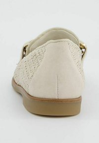 Thumbnail Image 5