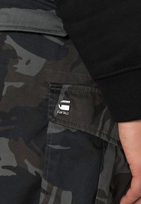 G-STAR ROVIC ZIP - Calções - black, grey