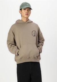Vertere Berlin PRODUCT HOODIE UNISEX - Felpa - oak