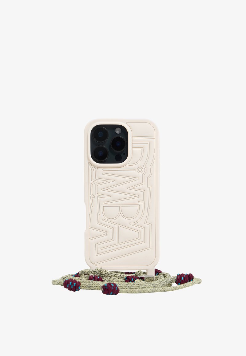 Custodia per telefono beige con lettering in rilievo "DIMBA", progettata per iPhone, accompagnata da un cordino testurizzato con accenti rossi e blu.
