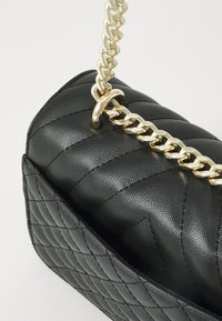 Thumbnail Image 5