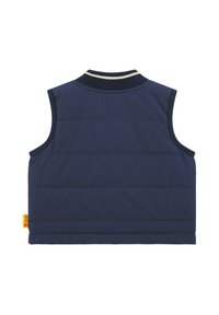 Gilet senza maniche imbottito blu navy con colletto a coste, caratterizzato da una texture a righe orizzontali e un piccolo etichetta gialla sull'orlo.