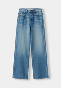 Ljust blå vida jeans i denim med en klassisk femfickdesign, knappstängning och subtila blekningar längs benen.