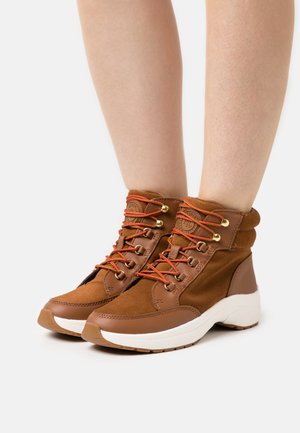 Lauren Ralph Lauren, Baskets montantes - tan