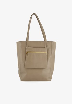 Beżowa skórzana torba na ramię z dwiema mocnymi uchwytami, z przednią kieszenią na zamek. Teksturowana powierzchnia i minimalistyczny design.