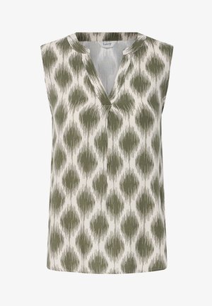 Bezrukávová blúzka s výstrihom do V, s abstraktným vzorom olivovo zelenej a bielej farby v tvare diamantov, ľahká látka a voľný strih.