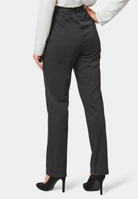 GOLDNER SCHLUPF LOUISA  - Broek - black