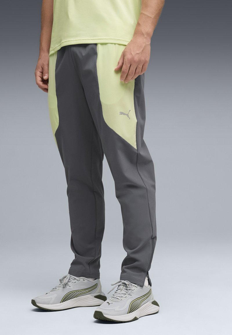 Puma Teplákové kalhoty - galactic gray-apple spritz