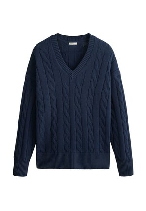 Marineblauwe kabelgebreide trui met lange mouwen en een V-halskraag, voorzien van geribbelde manchetten en zoom.