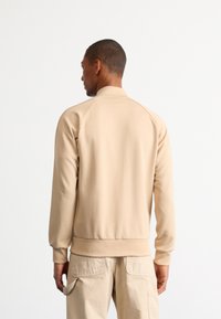 adidas Originals MONO - Bombertakki - magic beige