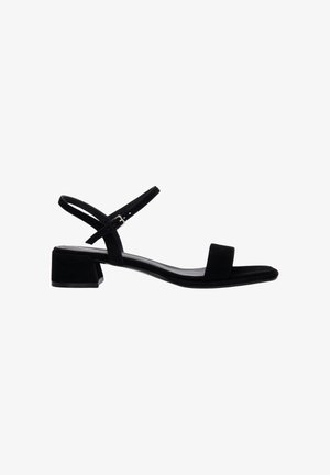 ESTRO, CZARNE SANDAŁY DAMSKIENA NISKIM OBCASIE ESTRO ER00119705 36 - Sandals - black