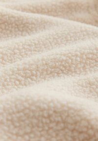 Flisinė striukė - cream