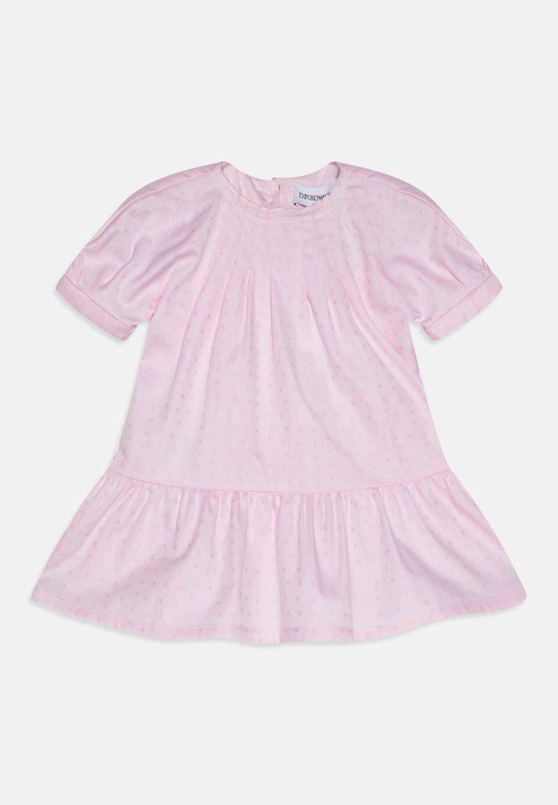 Rozā īsām piedurknēm kleita ar plīvuru bodi, izplūdušu apakšmalu un smalku sirds rakstu. Izgatavota no mīksta auduma ar apaļu kakla izgriezumu.