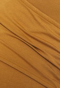 Envie de Fraise ILIANA - T-shirt estampada - camel