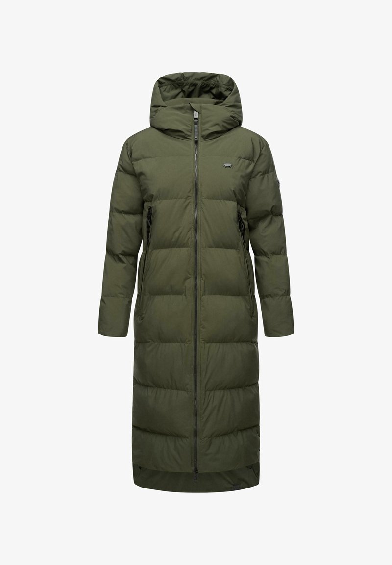 Ilga žalia pūkuota striukė su kapišonu, užtrauktuku, dviem šoninėmis kišenėmis ir tiesiu siluetu. Lygi tekstūra su lengvu blizgesiu ir be matomų raštų.