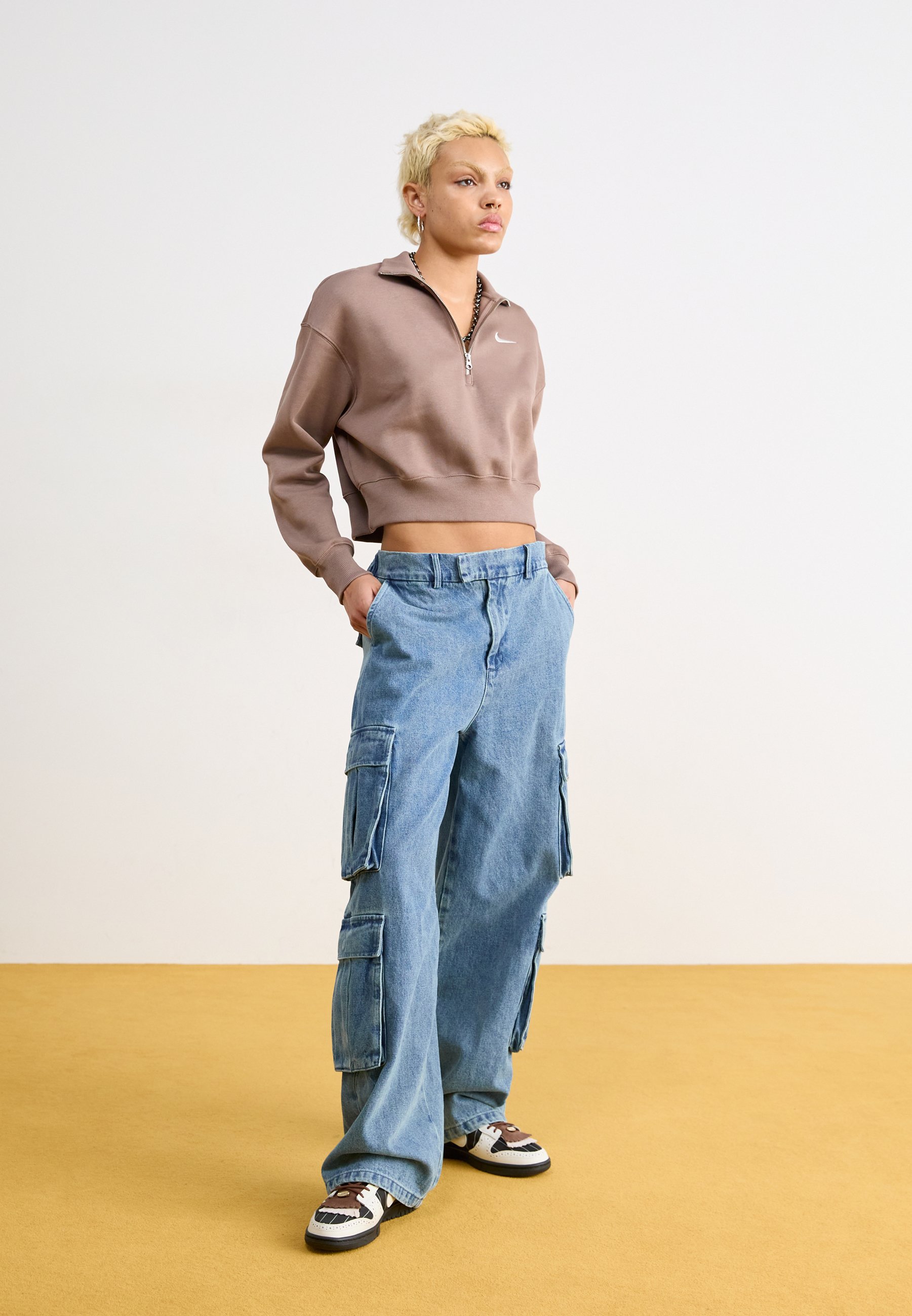 nike cropped fleece sweatshirt in earth brown