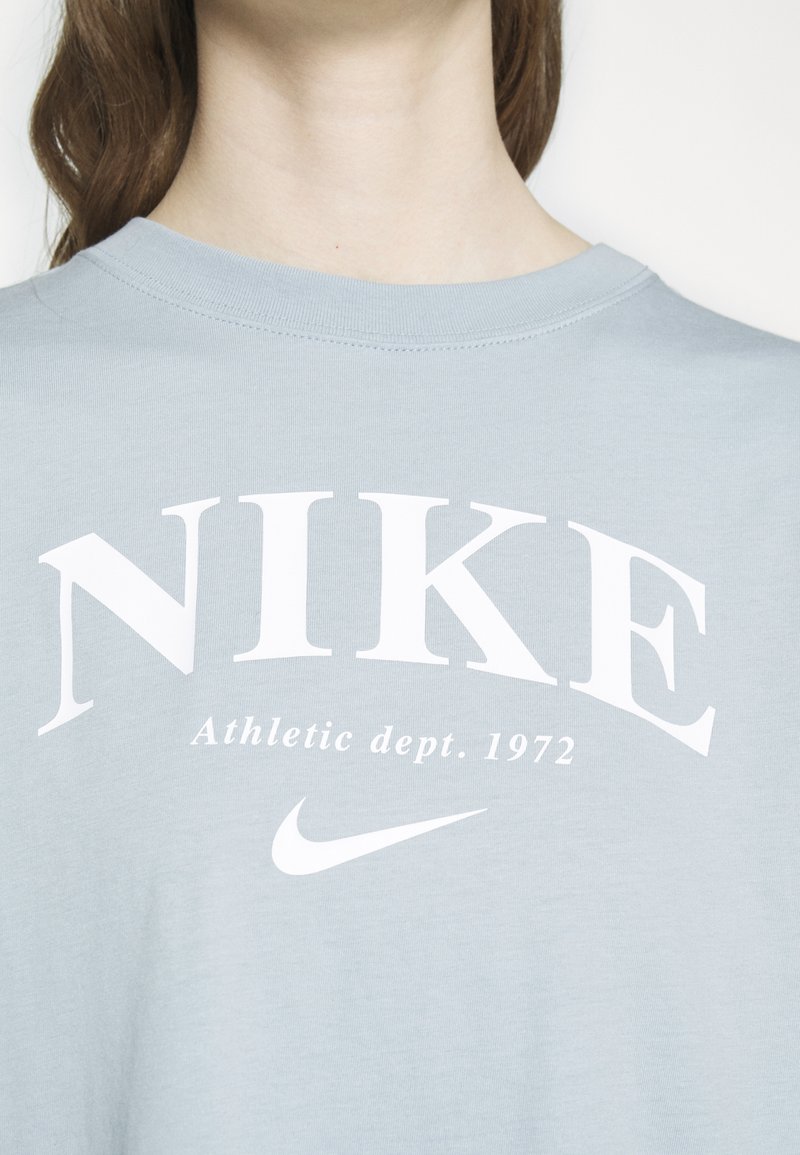 Damen Freizeitkleider | Nike Sportswear DRESS Jerseykleid ocean cube/white/hellblau - KJ09355 Damen Freizeitkleider | Nike Sportswear DRESS Jerseykleid ocean cube/white/hellblau - KJ09355