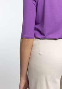 RAGNO SATIN POER - Pantaloni - beige