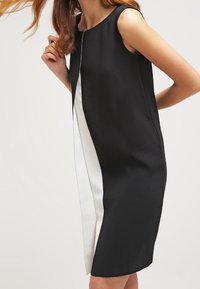 someday. Koktejlové šaty / šaty na párty - black