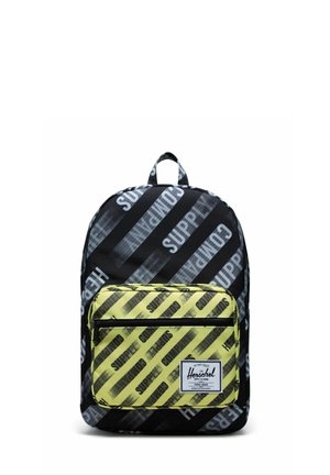 Sac à dos noir et jaune avec un motif à rayures diagonales arborant les mots « SUPPLIER » et « Caution ». Comprend une poche avant et un patch logo.