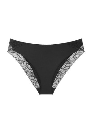 Czarne figi bikini wykonane z gładkiego materiału, ozdobione koronką po bokach z falistymi krawędziami i klasycznym krojem.