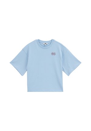Lyseblå kortærmet T-shirt med rund halsudskæring og lille "86" trykt på venstre brystområde.
